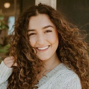 Meet your Posher, Lydia